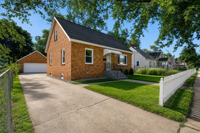 2730 Bildahl, ROCKFORD, Illinois 61109, 4 Bedrooms Bedrooms, ,2 BathroomsBathrooms,House,For Sale,Bildahl,202605254