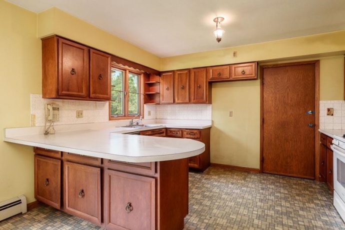 5803 CLARENDON, ROCKFORD, Illinois 61114, 4 Bedrooms Bedrooms, ,2 BathroomsBathrooms,House,For Sale,CLARENDON,202605255