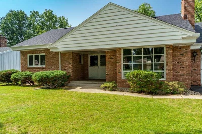 5803 CLARENDON, ROCKFORD, Illinois 61114, 4 Bedrooms Bedrooms, ,2 BathroomsBathrooms,House,For Sale,CLARENDON,202605255
