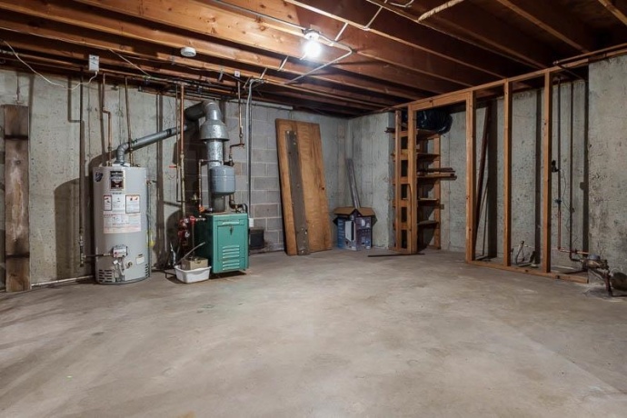 5803 CLARENDON, ROCKFORD, Illinois 61114, 4 Bedrooms Bedrooms, ,2 BathroomsBathrooms,House,For Sale,CLARENDON,202605255