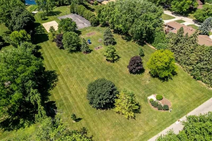 5803 CLARENDON, ROCKFORD, Illinois 61114, 4 Bedrooms Bedrooms, ,2 BathroomsBathrooms,House,For Sale,CLARENDON,202605255
