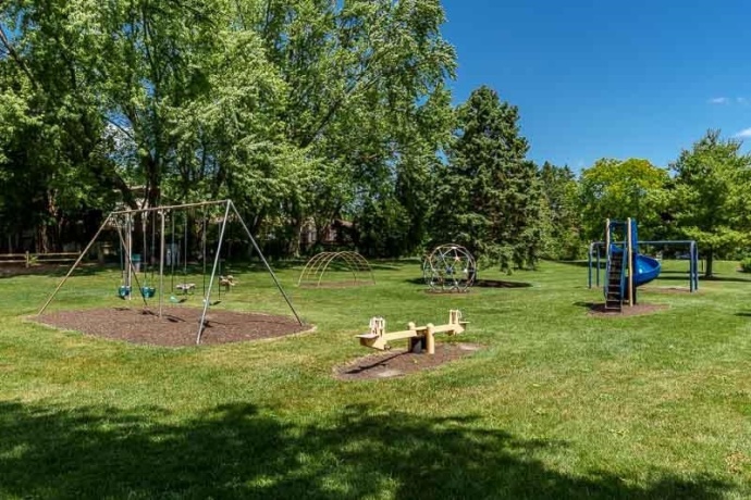 5803 CLARENDON, ROCKFORD, Illinois 61114, 4 Bedrooms Bedrooms, ,2 BathroomsBathrooms,House,For Sale,CLARENDON,202605255
