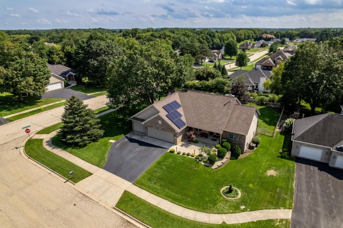5949 Deerwood, ROSCOE, Illinois 61073, 5 Bedrooms Bedrooms, ,3 BathroomsBathrooms,House,For Sale,Deerwood,202605256