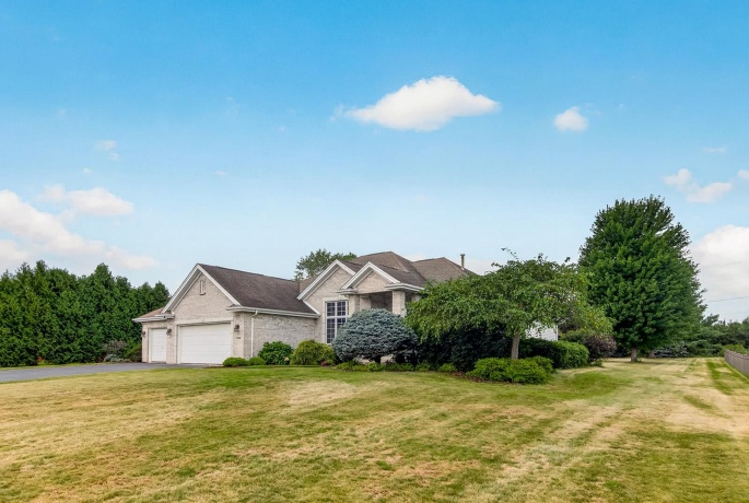 7848 Moore Hill, BELVIDERE, Illinois 61008, 3 Bedrooms Bedrooms, ,3 BathroomsBathrooms,House,For Sale,Moore Hill,202605260