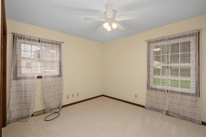 618 Clinton, GALENA, Illinois 61036, 3 Bedrooms Bedrooms, ,2 BathroomsBathrooms,House,For Sale,Clinton,202605261