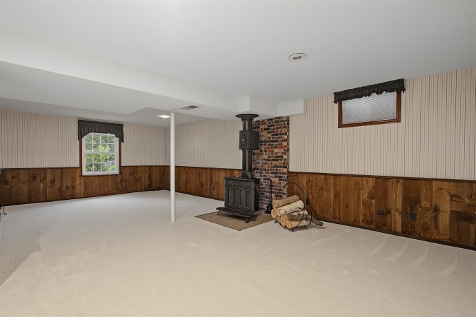 618 Clinton, GALENA, Illinois 61036, 3 Bedrooms Bedrooms, ,2 BathroomsBathrooms,House,For Sale,Clinton,202605261