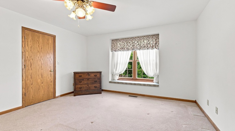 1135 Menzemer, ELIZABETH, Illinois 61028, 3 Bedrooms Bedrooms, ,3 BathroomsBathrooms,House,For Sale,Menzemer,202605268