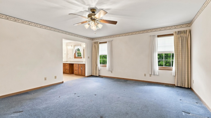 1135 Menzemer, ELIZABETH, Illinois 61028, 3 Bedrooms Bedrooms, ,3 BathroomsBathrooms,House,For Sale,Menzemer,202605268