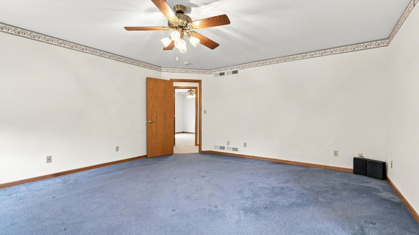 1135 Menzemer, ELIZABETH, Illinois 61028, 3 Bedrooms Bedrooms, ,3 BathroomsBathrooms,House,For Sale,Menzemer,202605268