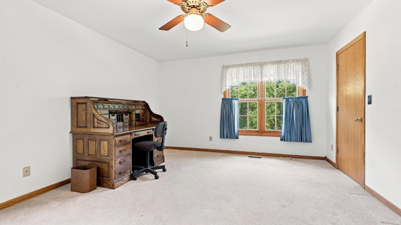 1135 Menzemer, ELIZABETH, Illinois 61028, 3 Bedrooms Bedrooms, ,3 BathroomsBathrooms,House,For Sale,Menzemer,202605268