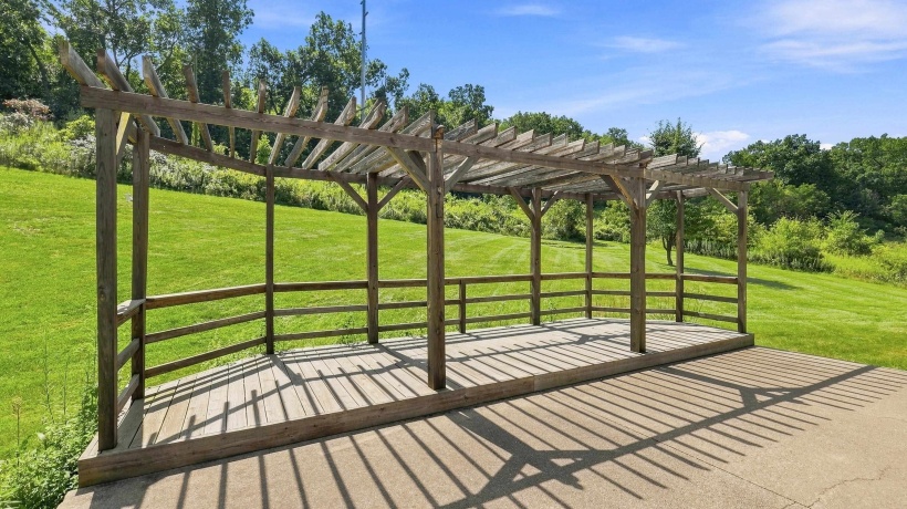 1135 Menzemer, ELIZABETH, Illinois 61028, 3 Bedrooms Bedrooms, ,3 BathroomsBathrooms,House,For Sale,Menzemer,202605268