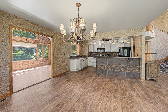 14 Vermillion, GALENA, Illinois 61036, 4 Bedrooms Bedrooms, ,3 BathroomsBathrooms,House,For Sale,Vermillion,202605272