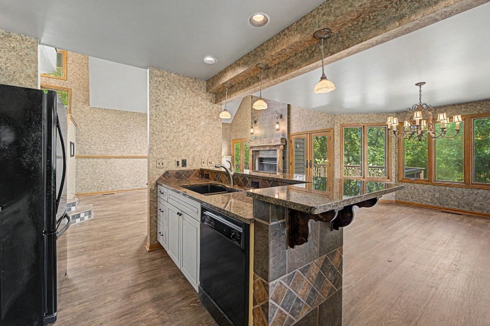 14 Vermillion, GALENA, Illinois 61036, 4 Bedrooms Bedrooms, ,3 BathroomsBathrooms,House,For Sale,Vermillion,202605272