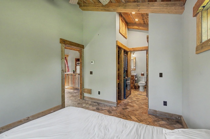 14 Vermillion, GALENA, Illinois 61036, 4 Bedrooms Bedrooms, ,3 BathroomsBathrooms,House,For Sale,Vermillion,202605272