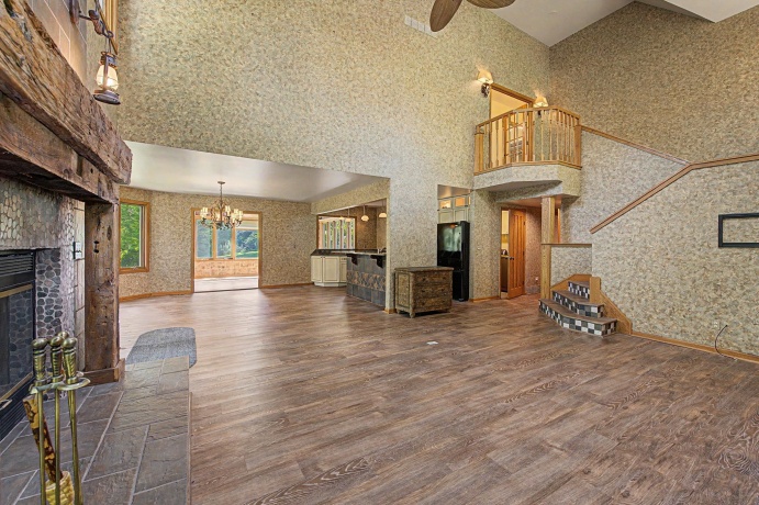 14 Vermillion, GALENA, Illinois 61036, 4 Bedrooms Bedrooms, ,3 BathroomsBathrooms,House,For Sale,Vermillion,202605272
