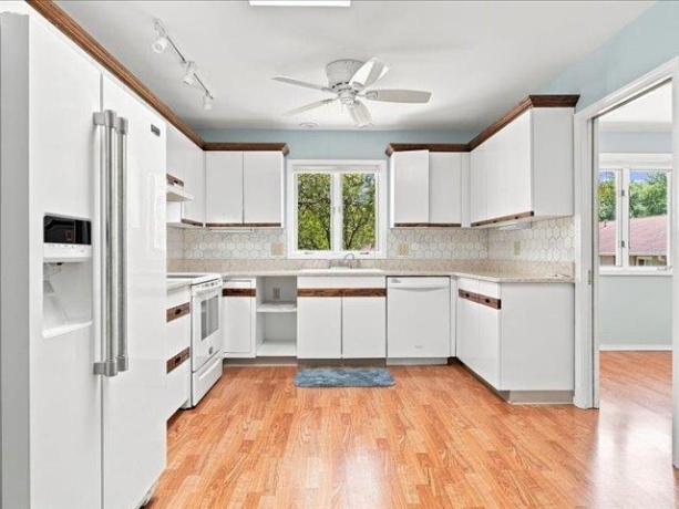 801 Quail Ridge, FREEPORT, Illinois 61032, 2 Bedrooms Bedrooms, ,3 BathroomsBathrooms,Condominium,For Sale,Quail Ridge,202605281