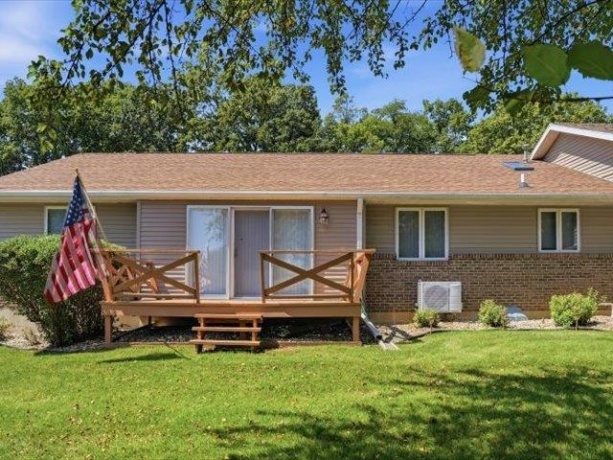 801 Quail Ridge, FREEPORT, Illinois 61032, 2 Bedrooms Bedrooms, ,3 BathroomsBathrooms,Condominium,For Sale,Quail Ridge,202605281