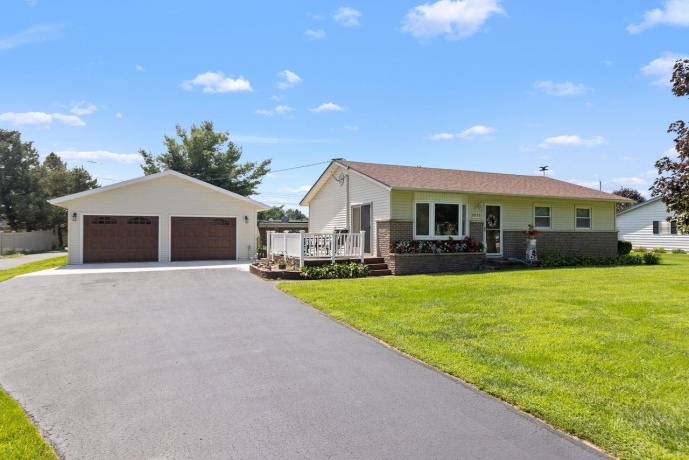 5939 Vesper, SOUTH BELOIT, Illinois 61080, 3 Bedrooms Bedrooms, ,2 BathroomsBathrooms,House,For Sale,Vesper,202605282