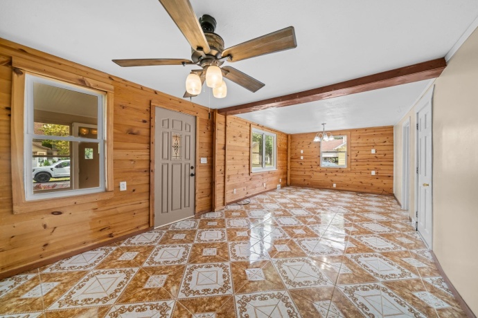 336 Menomonie, BELVIDERE, Illinois 61008, 3 Bedrooms Bedrooms, ,2 BathroomsBathrooms,House,For Sale,Menomonie,202603560