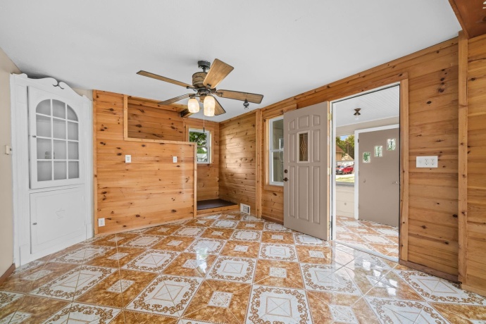 336 Menomonie, BELVIDERE, Illinois 61008, 3 Bedrooms Bedrooms, ,2 BathroomsBathrooms,House,For Sale,Menomonie,202603560