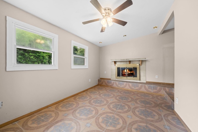 336 Menomonie, BELVIDERE, Illinois 61008, 3 Bedrooms Bedrooms, ,2 BathroomsBathrooms,House,For Sale,Menomonie,202603560