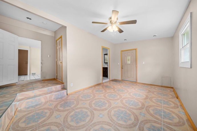 336 Menomonie, BELVIDERE, Illinois 61008, 3 Bedrooms Bedrooms, ,2 BathroomsBathrooms,House,For Sale,Menomonie,202603560