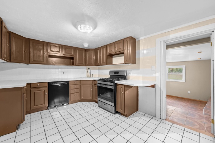 336 Menomonie, BELVIDERE, Illinois 61008, 3 Bedrooms Bedrooms, ,2 BathroomsBathrooms,House,For Sale,Menomonie,202603560