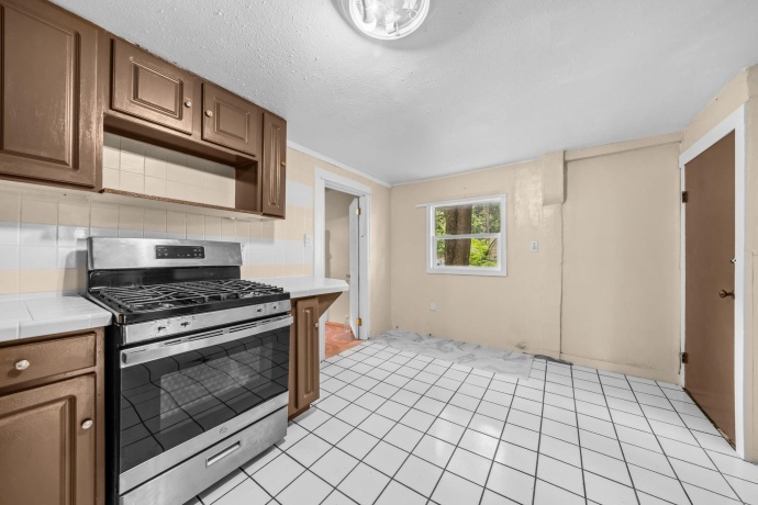 336 Menomonie, BELVIDERE, Illinois 61008, 3 Bedrooms Bedrooms, ,2 BathroomsBathrooms,House,For Sale,Menomonie,202603560
