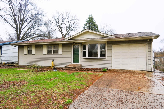 2618 FORSYTHIA, ROCKFORD, Illinois 61102, 3 Bedrooms Bedrooms, ,1 BathroomBathrooms,House,For Sale,FORSYTHIA,202605288
