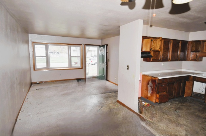 2618 FORSYTHIA, ROCKFORD, Illinois 61102, 3 Bedrooms Bedrooms, ,1 BathroomBathrooms,House,For Sale,FORSYTHIA,202605288