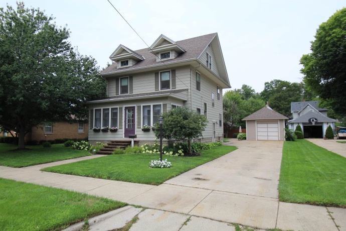 410 HURLBUT, BELVIDERE, Illinois 61008, 3 Bedrooms Bedrooms, ,3 BathroomsBathrooms,House,For Sale,HURLBUT,202605289