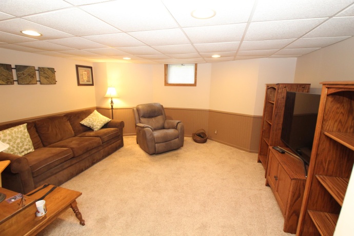 410 HURLBUT, BELVIDERE, Illinois 61008, 3 Bedrooms Bedrooms, ,3 BathroomsBathrooms,House,For Sale,HURLBUT,202605289