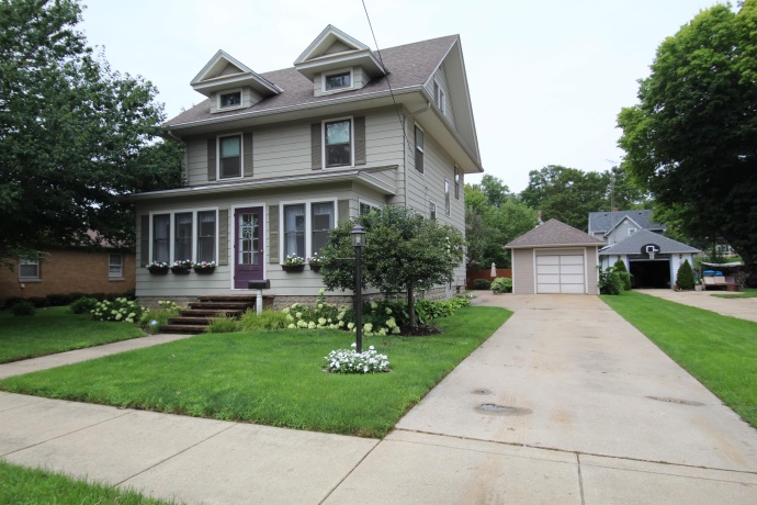 410 HURLBUT, BELVIDERE, Illinois 61008, 3 Bedrooms Bedrooms, ,3 BathroomsBathrooms,House,For Sale,HURLBUT,202605289