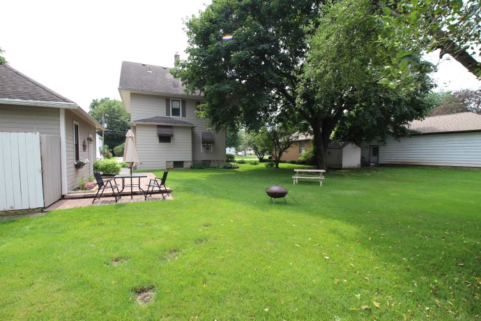 410 HURLBUT, BELVIDERE, Illinois 61008, 3 Bedrooms Bedrooms, ,3 BathroomsBathrooms,House,For Sale,HURLBUT,202605289