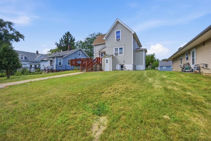 2331 18th, ROCKFORD, Illinois 61104, 3 Bedrooms Bedrooms, ,1 BathroomBathrooms,House,For Sale,18th,202605290