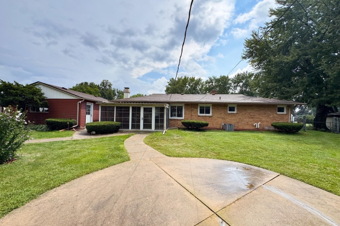 106 Superior, MACHESNEY PARK, Illinois 61115, 3 Bedrooms Bedrooms, ,2 BathroomsBathrooms,House,For Sale,Superior,202605291