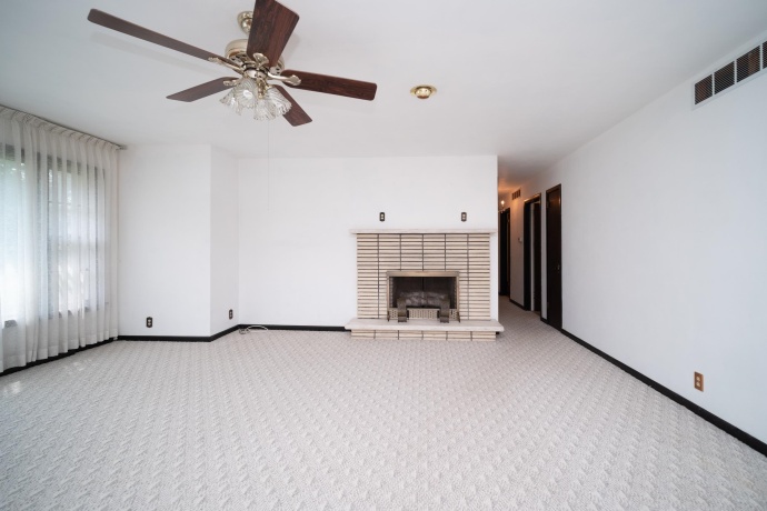 106 Superior, MACHESNEY PARK, Illinois 61115, 3 Bedrooms Bedrooms, ,2 BathroomsBathrooms,House,For Sale,Superior,202605291