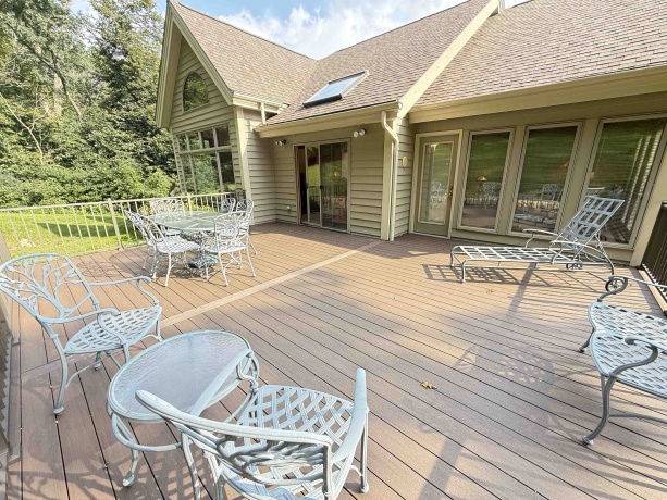 38 Longwood, GALENA, Illinois 61036, 4 Bedrooms Bedrooms, ,3 BathroomsBathrooms,House,For Sale,Longwood,202605294