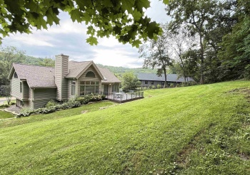 38 Longwood, GALENA, Illinois 61036, 4 Bedrooms Bedrooms, ,3 BathroomsBathrooms,House,For Sale,Longwood,202605294