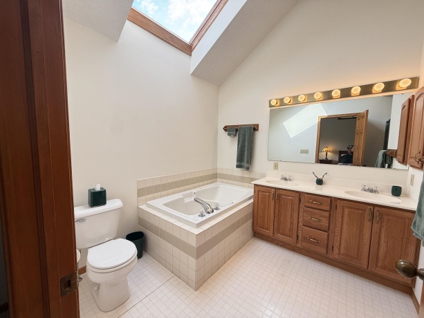 38 Longwood, GALENA, Illinois 61036, 4 Bedrooms Bedrooms, ,3 BathroomsBathrooms,House,For Sale,Longwood,202605294