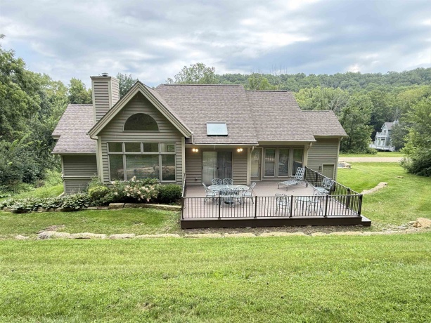 38 Longwood, GALENA, Illinois 61036, 4 Bedrooms Bedrooms, ,3 BathroomsBathrooms,House,For Sale,Longwood,202605294