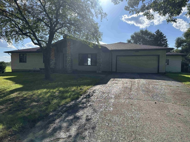8090 FARR, SAVANNA, Illinois 61074, 4 Bedrooms Bedrooms, ,2 BathroomsBathrooms,House,For Sale,FARR,202605300