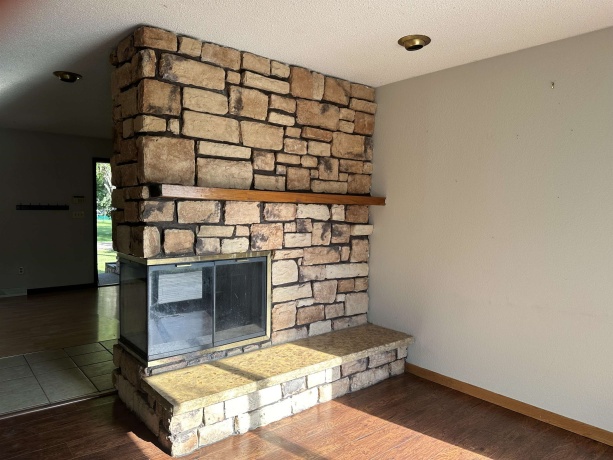 8090 FARR, SAVANNA, Illinois 61074, 4 Bedrooms Bedrooms, ,2 BathroomsBathrooms,House,For Sale,FARR,202605300