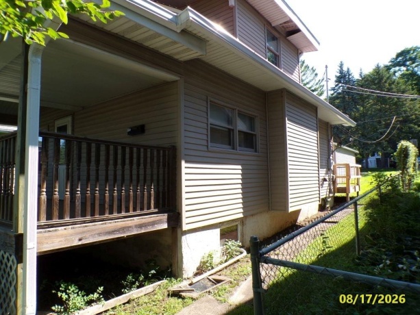 822 4th, SAVANNA, Illinois 61074, 3 Bedrooms Bedrooms, ,1 BathroomBathrooms,House,For Sale,4th,202605302