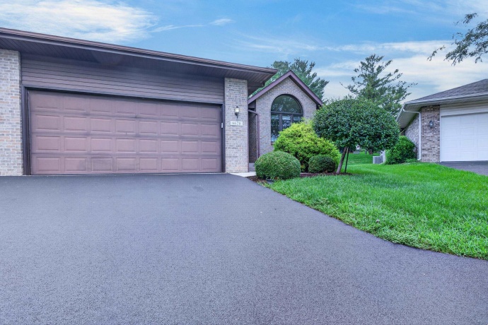 6628 Timberline, ROCKFORD, Illinois 61108, 2 Bedrooms Bedrooms, ,2 BathroomsBathrooms,Condominium,For Sale,Timberline,202605062
