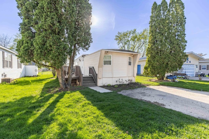 403 Spruce, BELVIDERE, Illinois 61008, 2 Bedrooms Bedrooms, ,1 BathroomBathrooms,House,For Sale,Spruce,202605307