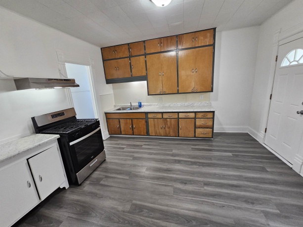321 Prospect, ROCKFORD, Illinois 61104, ,2 Units,For Sale,Prospect,202605311