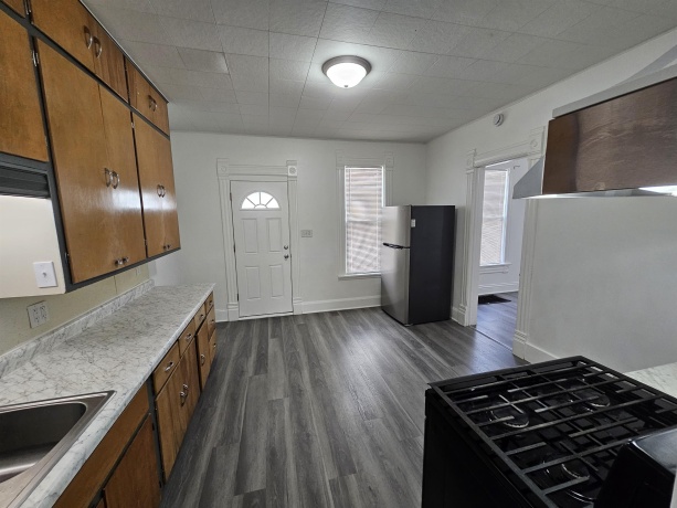 321 Prospect, ROCKFORD, Illinois 61104, ,2 Units,For Sale,Prospect,202605311