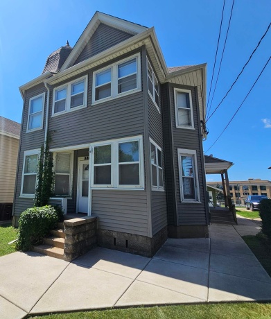 321 Prospect, ROCKFORD, Illinois 61104, ,2 Units,For Sale,Prospect,202605311