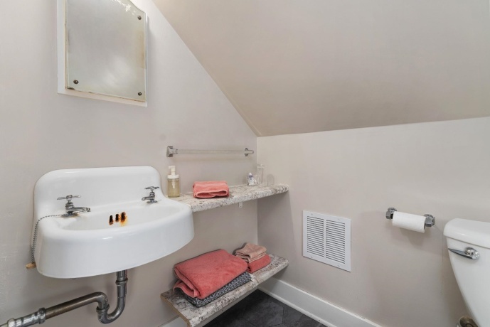 804 Milwaukee, BELOIT, Wisconsin 53511, 4 Bedrooms Bedrooms, ,2 BathroomsBathrooms,House,For Sale,Milwaukee,202605317
